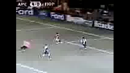 Hubav gol na Emannuel Eboue 