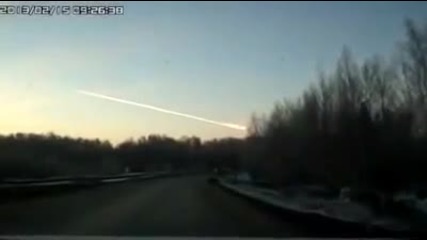 Метеорит Пада в Челябинск .- Русия кадри от различни гледни точки 15.02.2013