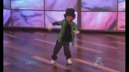 4 - годишно дете изумява с Хип-хоп танца си