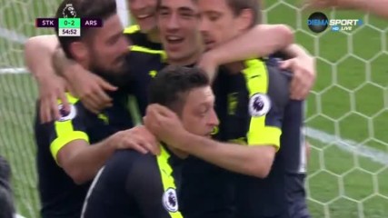 Йозил внесе спокойствие в редиците на Арсенал с втори гол