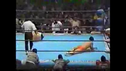 Един Страхотен Японски Кеч Мач - Toshiaki Kawada vs. Kenta Kobashi