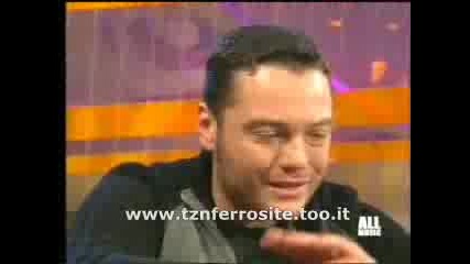 Tiziano Ferro ospite di Comunity - All - Music Prima Parte - Ticiano Ferro