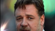 Russell Crowe Reveals Michael Jackson Prank Called Him for a Few Years!