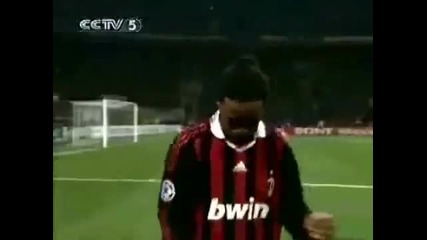 Роналдиньо играе кючек...(смях)