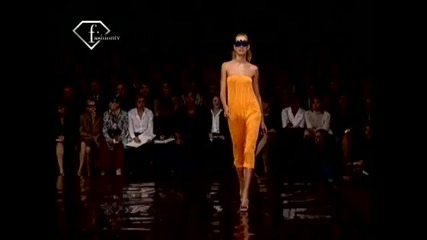 fashiontv Ftv.com - Stella Mccartney Fem Pe 2002 - 1 