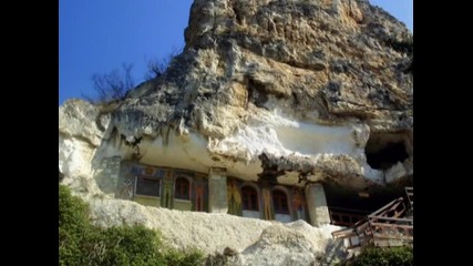 Скални манастири