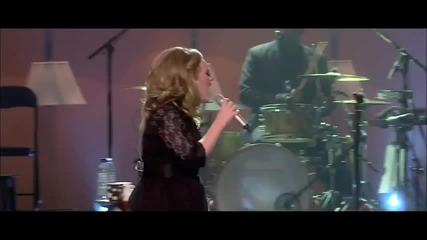 Хиляди гласове я пеят` Adele-rolling in the deep