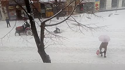 Снегопочистване в Бургас