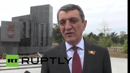 Russia: Monument commemorating Sevastopol's victorious Red Army unveiled