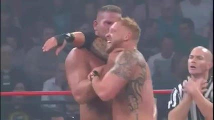 Chokeslam - Matt Morgan