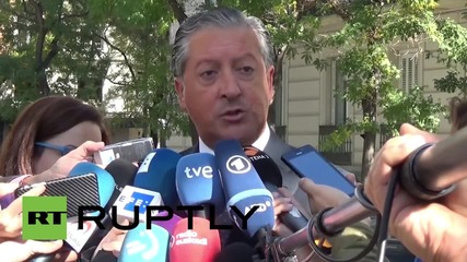 Spain: Volkswagen officials arrive in court to appoint case lawyer