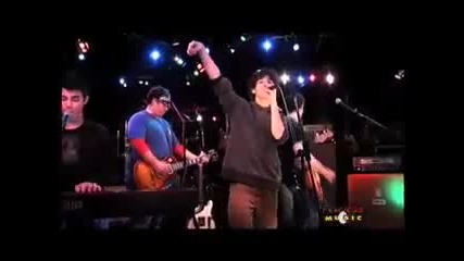 Jonas Brothers - Time For Me To Fly - Live on Fearless Music