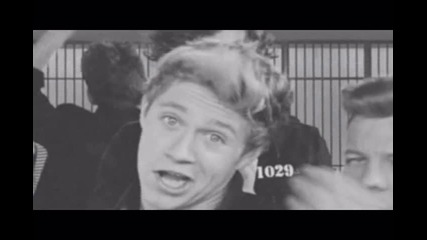 By Me .. One Direction - Kiss you (with gifs)