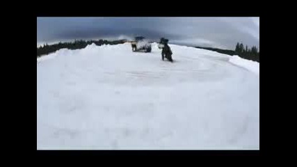 Monster - Дрифтинг на ледена писта с мотор екстремно изживяване