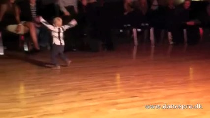 2 year old dancing the Paso Doble - uget - uget