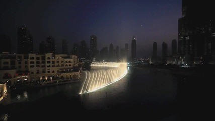 Фантастични светещи води в Дубай