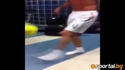 Серхио Рамос показва умения