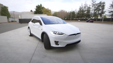 Tesla Motors пусна най-новия си летящ автомобил