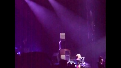 Rihanna - Hate That I Love You live in Arnhem 