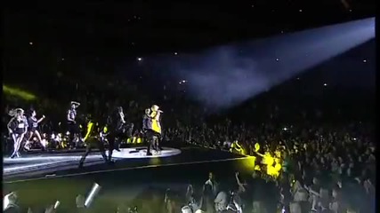 Rihanna - What's My Name [live At Jingle Bell Ball]