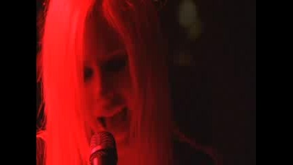Avril Lavigne - Forgotten (Live)