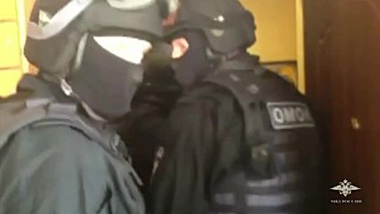 Специални полицейски части « Зубр » арестуват организирани престъпни групи