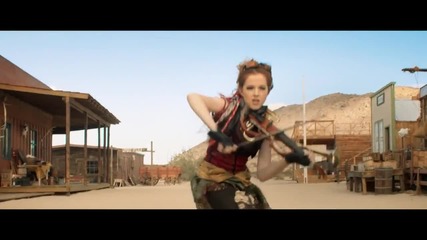 Доста е добра с цигулката Lindsey Stirling - Roundtable Rival