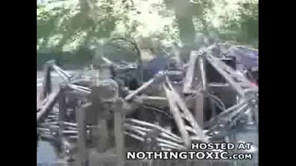Много яка машина паяк