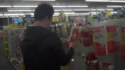 Britney Spears - Hold it against me ( Parody )