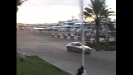 Nissan Juke наказва Gallardo, Ferrari 458 и Mercedes Sls Amg