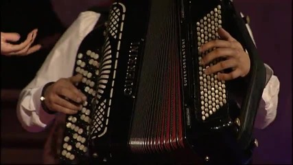 Maja Nikolic - Karamel