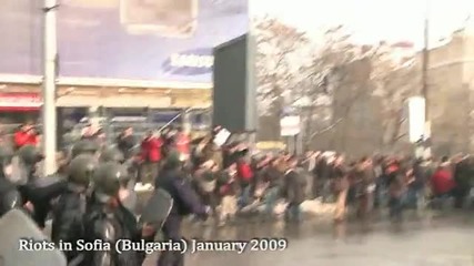 Година назад - сняг, протести, полиция и кръв 