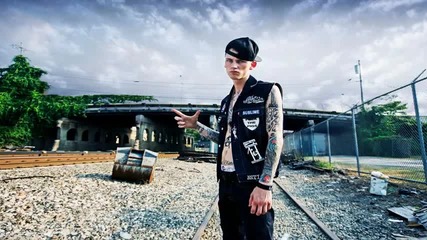 Machine Gun Kelly - Wild Boy(feat. Waka Flocka Flame)