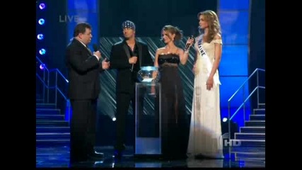 Miss  Ucrania contesta la cuarta pregunta Miss Universo 2010 Telemundo 