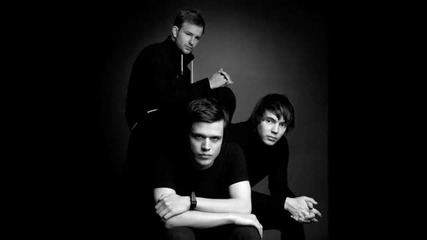 White Lies - Turn The Bells (pictures) 