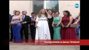 Контратемата на Даниел Петканов - Прабългарин-абитуриент празнува, припявайки "Македонско девойче"