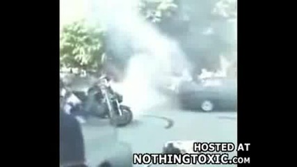 Idiot Does Burnout Into Parked Car