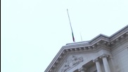 Знамената пред президентството са спуснати наполовина