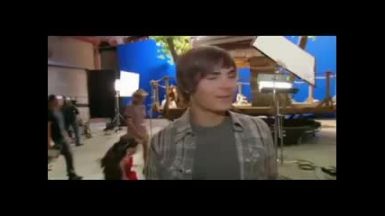 Zac Efron and Vanessa Hudgens Play on High School Musical 3