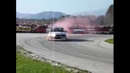 Те просто загряват - Bmw drift