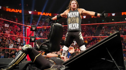 Seth Rollins and AJ Styles make their Universal Title Match official: Raw, April 29, 2019