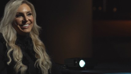 Charlotte reflects on one of the best women's matches of all time on WWE Photo Shoot! (WWE Network Exclusive)