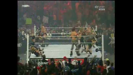 John Cena събира отбора на Wwe последното Raw преди Summerslam 