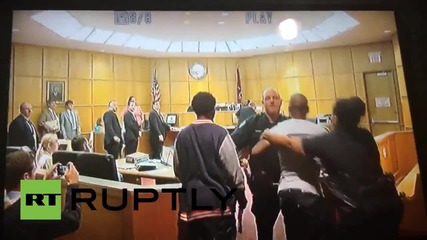 USA: Courtroom brawl as murder suspect and witness clash