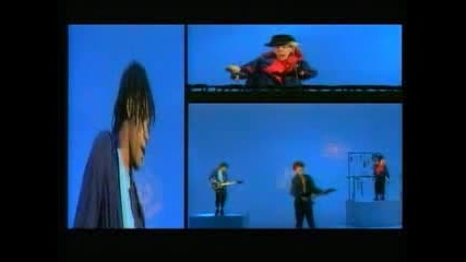 Thompson Twins - Hold Me Now (1983)