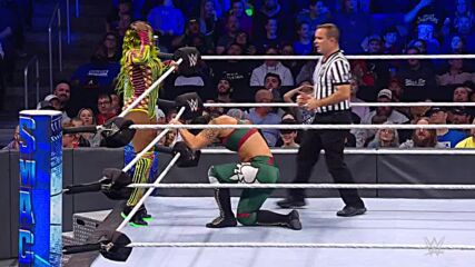 Sonya Deville restarts Naomi’s match against Shayna Baszler: SmackDown, Nov. 5, 2021