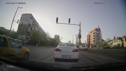 Минаване на червен светофар 22