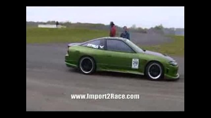 Drifting Nissan S13 and R34 Skyline Engine