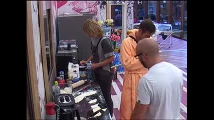 Vip Brother 30.9.2013г. - Стойко помага в Кухнята