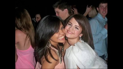 Selena Gomez * Bass down low